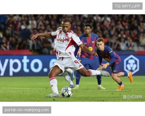 深度复盘：巴萨的“青春防线”在本赛季欧冠关键战役中的成长与学费